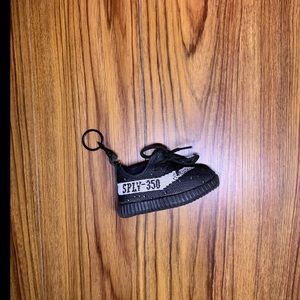 Yeezy Sply 350 Power Bank